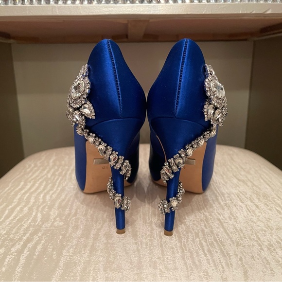 Badgley Mischka ‘Royal Embellished’ Peep Toe Pump - Picture 4 of 13